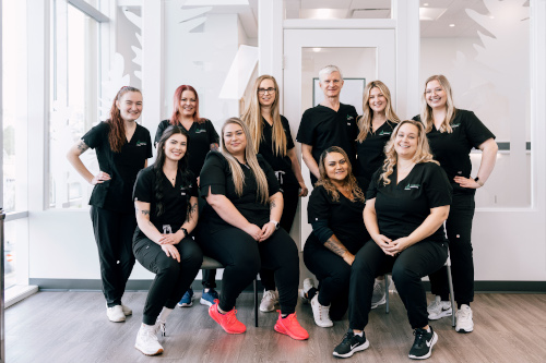 Group photo of the staff at Parkway Dental.
